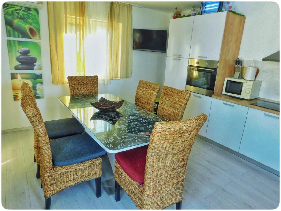 Littlevenice Appartme 50M From Sea Trogir Exterior foto